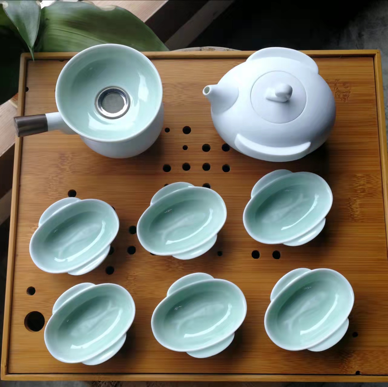 2017年“水到魚行”獲“中國特色旅游商品大賽銀獎(jiǎng)”.jpg